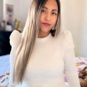 Meet your Posher, Roselin aurora